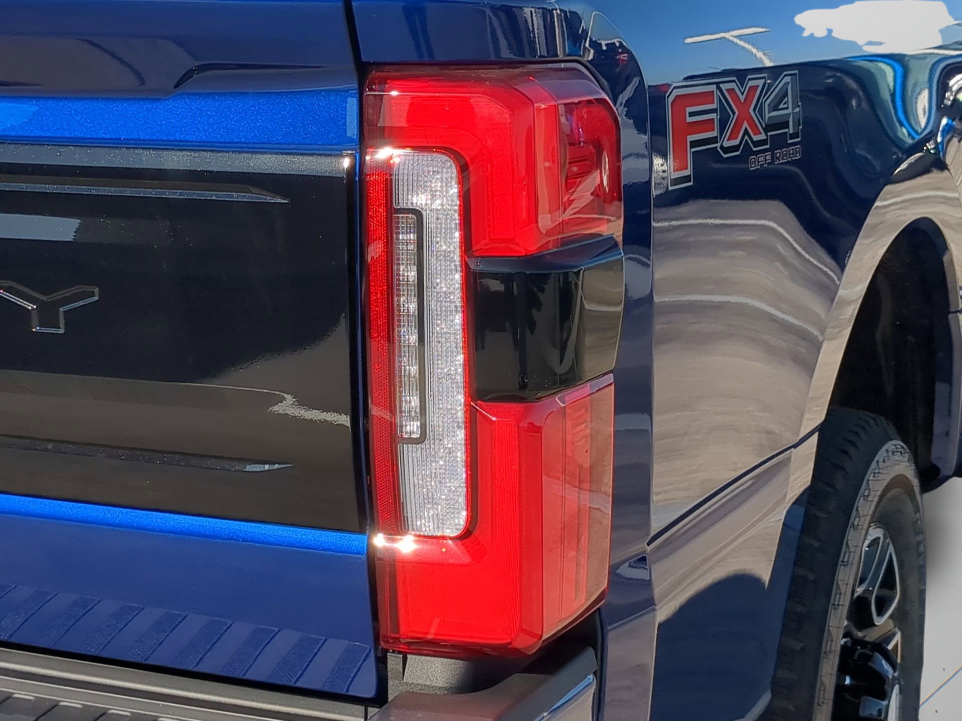 New 2026 Ford F350 Platinum w/ FX4 Off-Road Package image 40