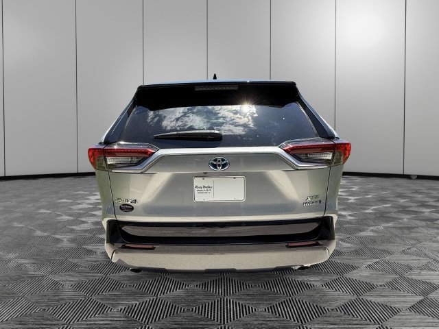 Used 2021 Toyota RAV4 XSE AWD/4WD image 4