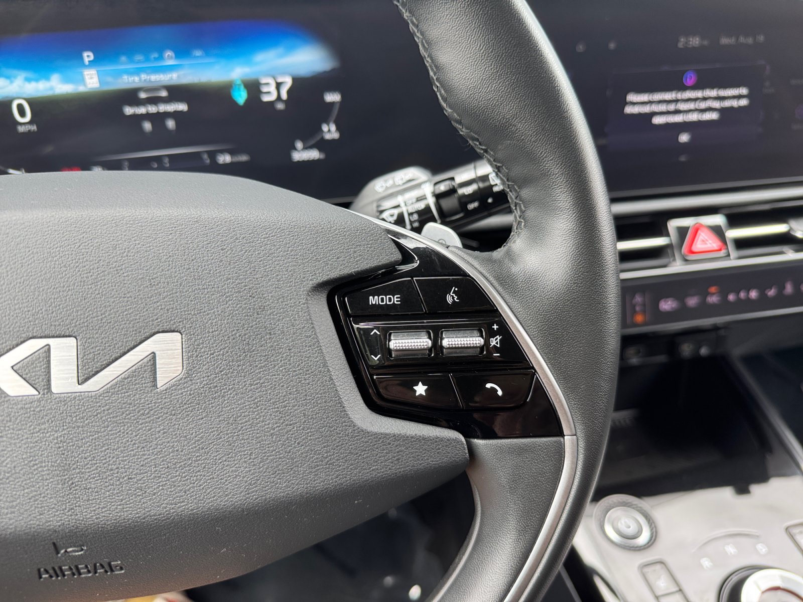 Used 2023 Chevrolet Malibu LT FWD image 25