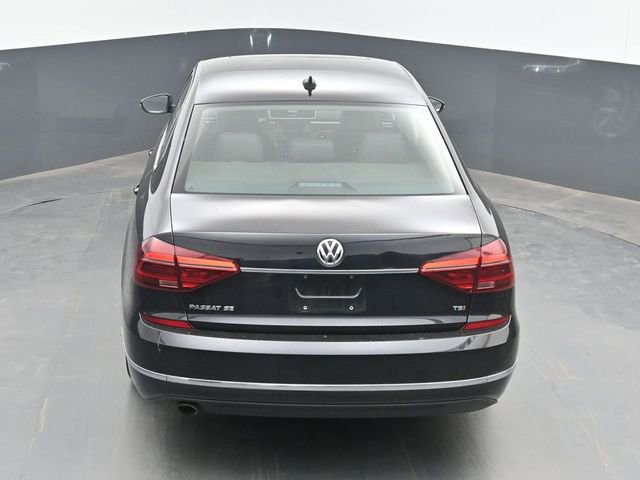 Used 2018 Volkswagen Passat 2.0T SE FWD image 24