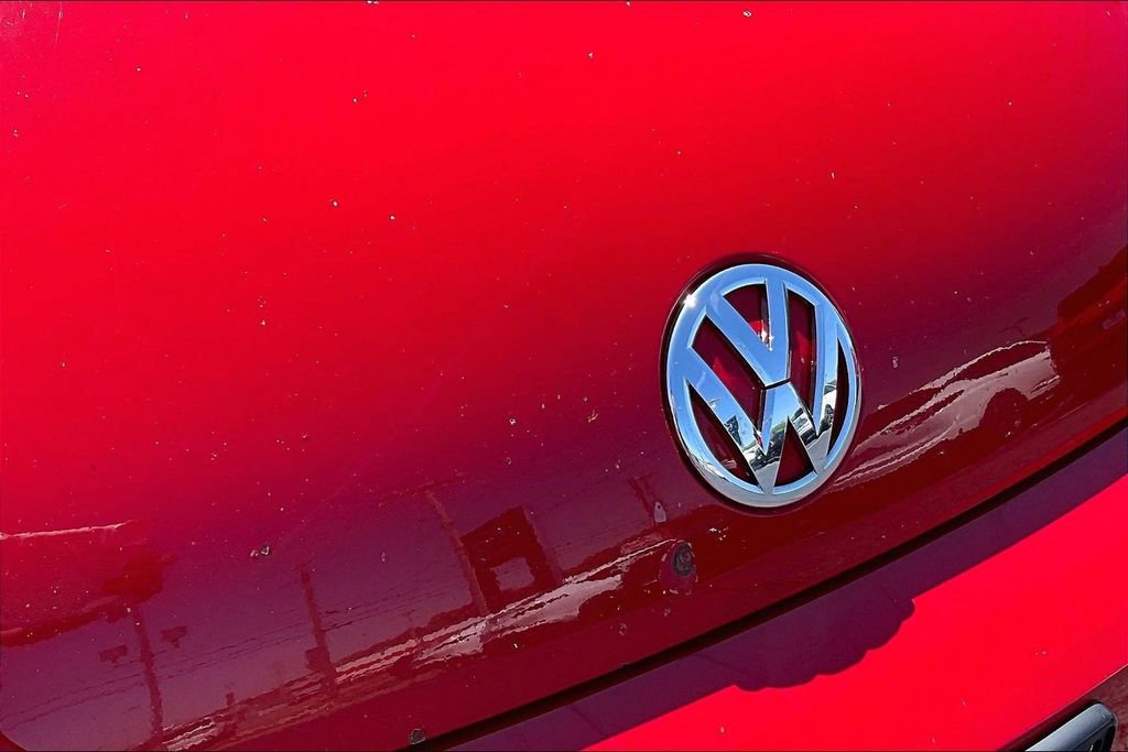Used 2015 Volkswagen Beetle 1.8T Classic FWD image 26