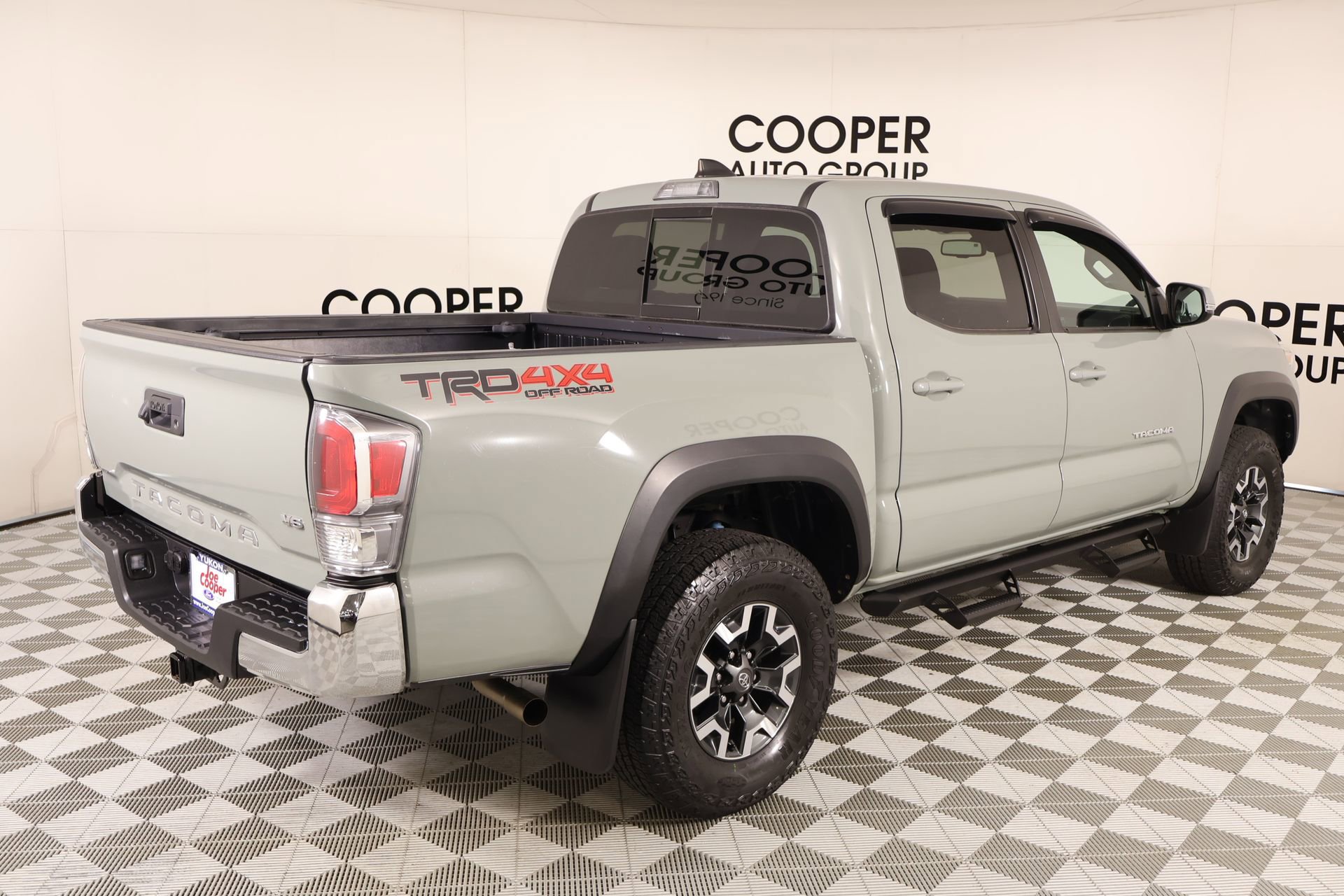 Used 2022 Toyota Tacoma TRD Off-Road AWD/4WD image 20