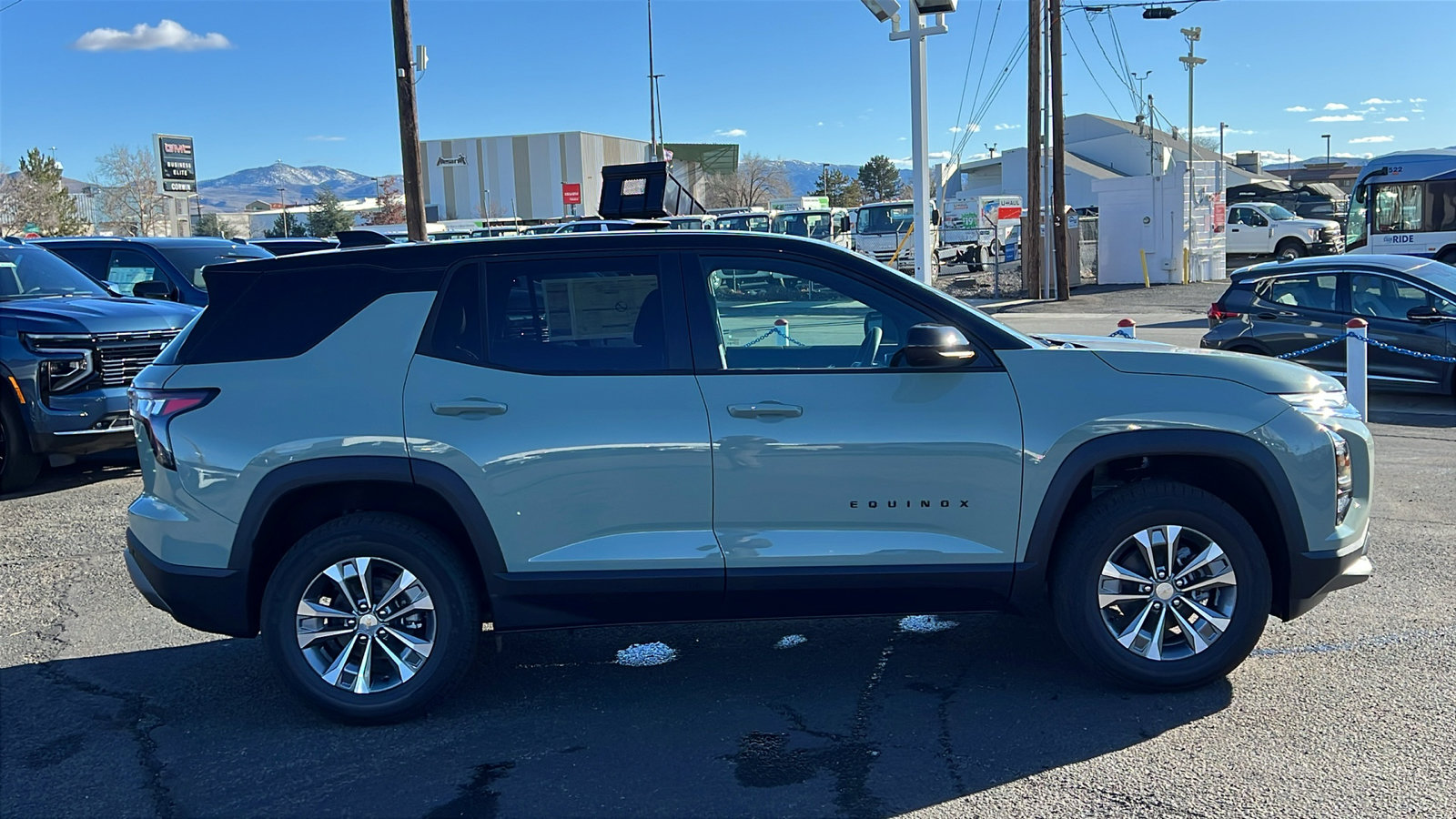 New 2026 Chevrolet Equinox LT w/ Convenience Package II image 4