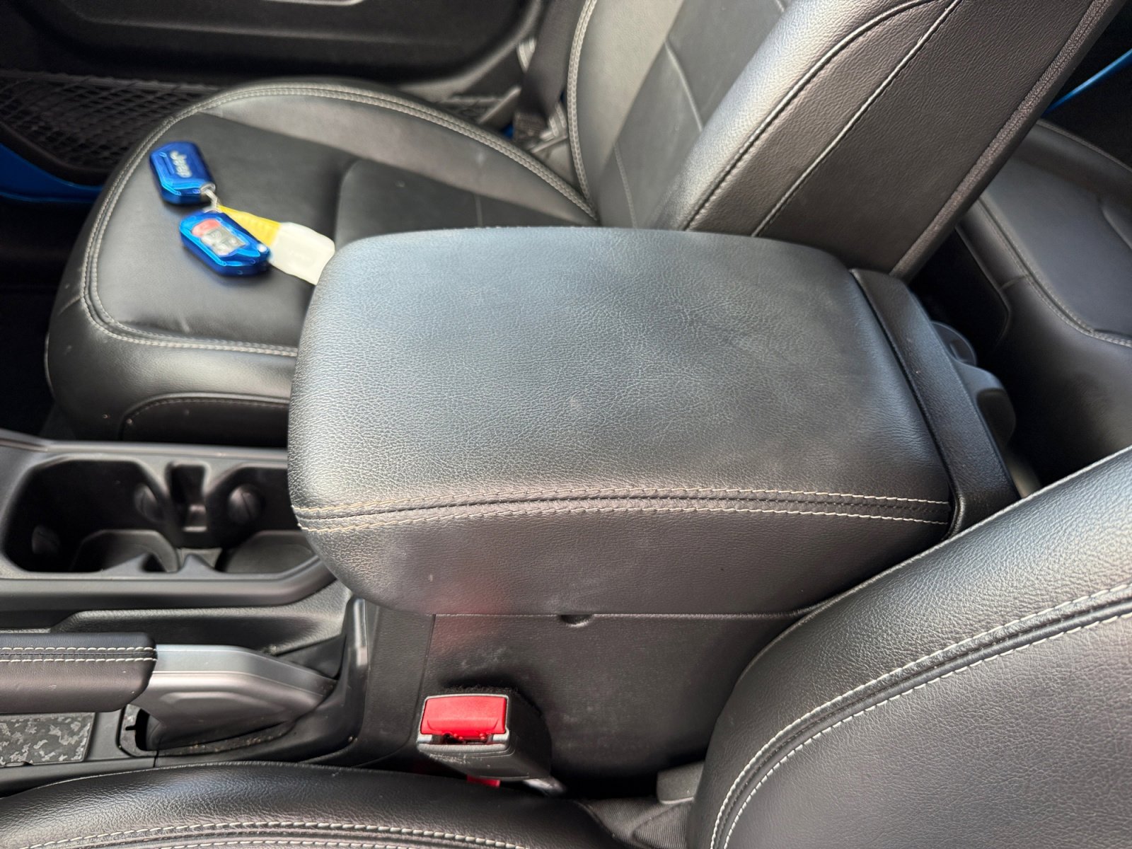 Used 2022 Jeep Wrangler Unlimited Sahara w/ Cold Weather Group image 14