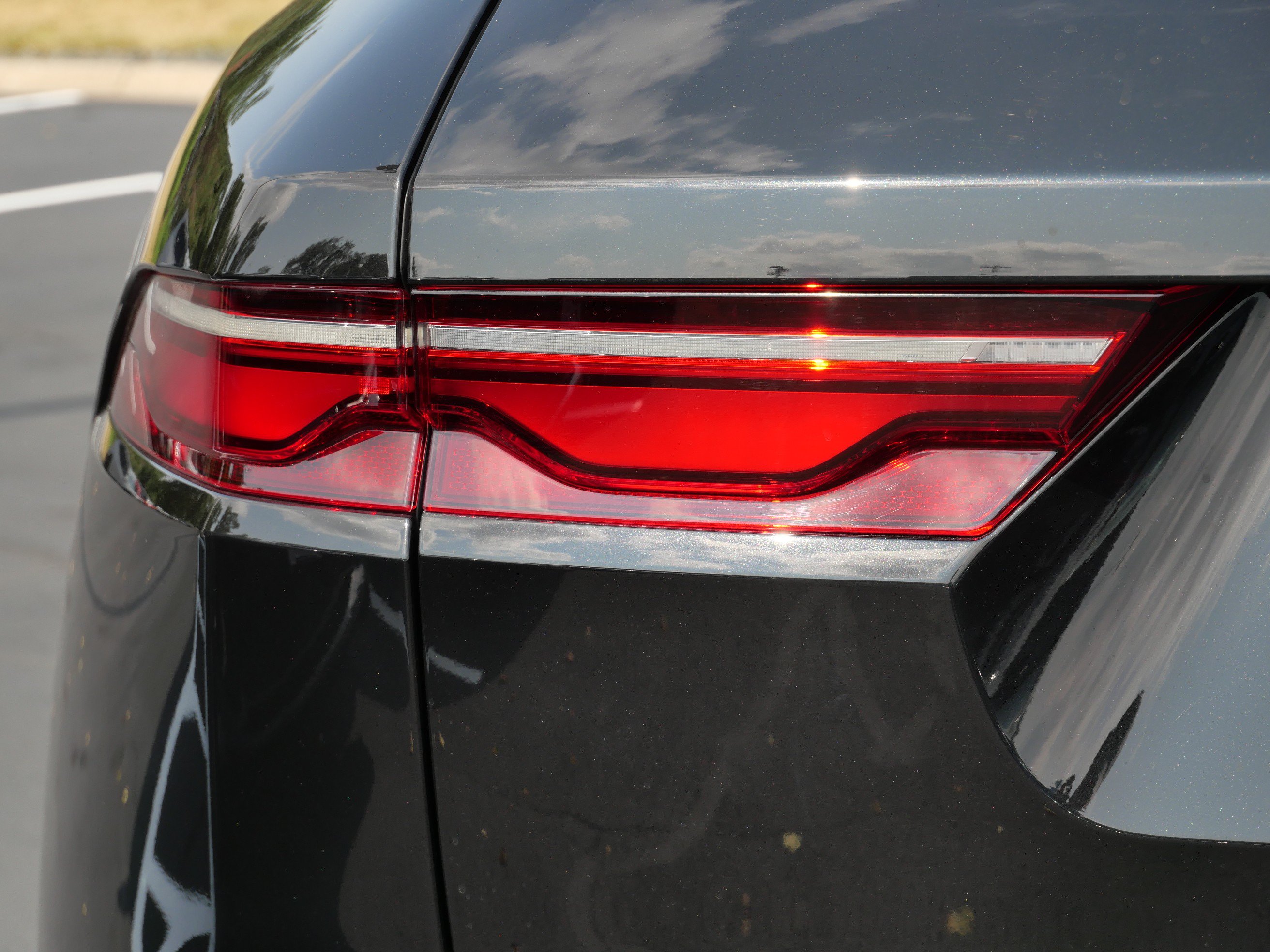 Certified 2025 Jaguar F-PACE R-Dynamic S AWD/4WD image 11