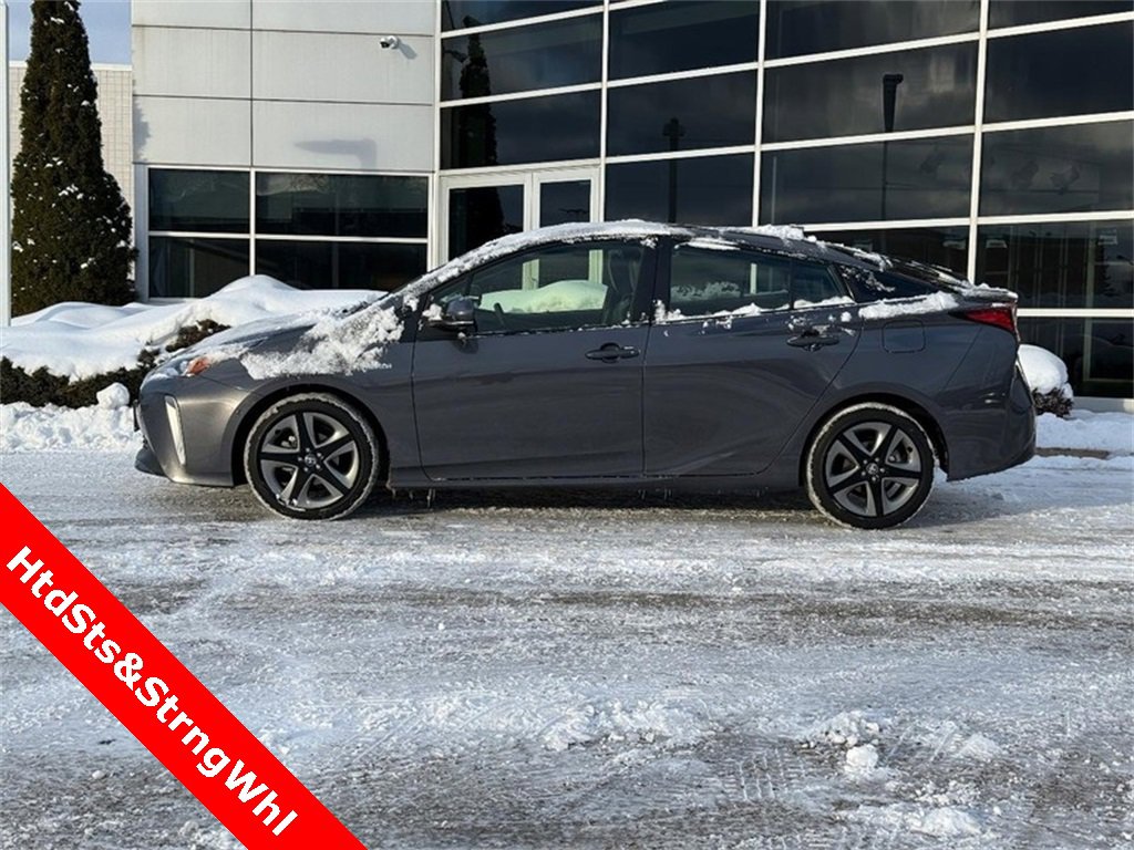 Used 2022 Toyota Prius XLE image 6