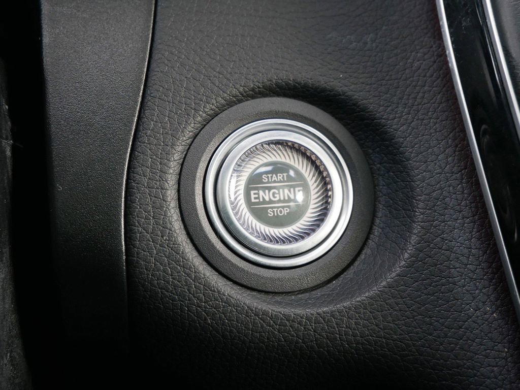 Used 2021 Mercedes-Benz GLC 300 4MATIC image 28