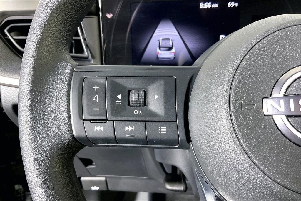 Certified 2025 Nissan Kicks SV image 26