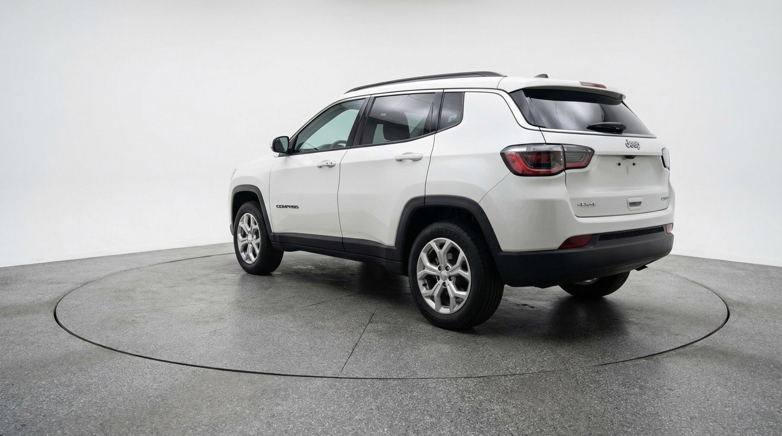 Used 2025 Jeep Compass Latitude image 6