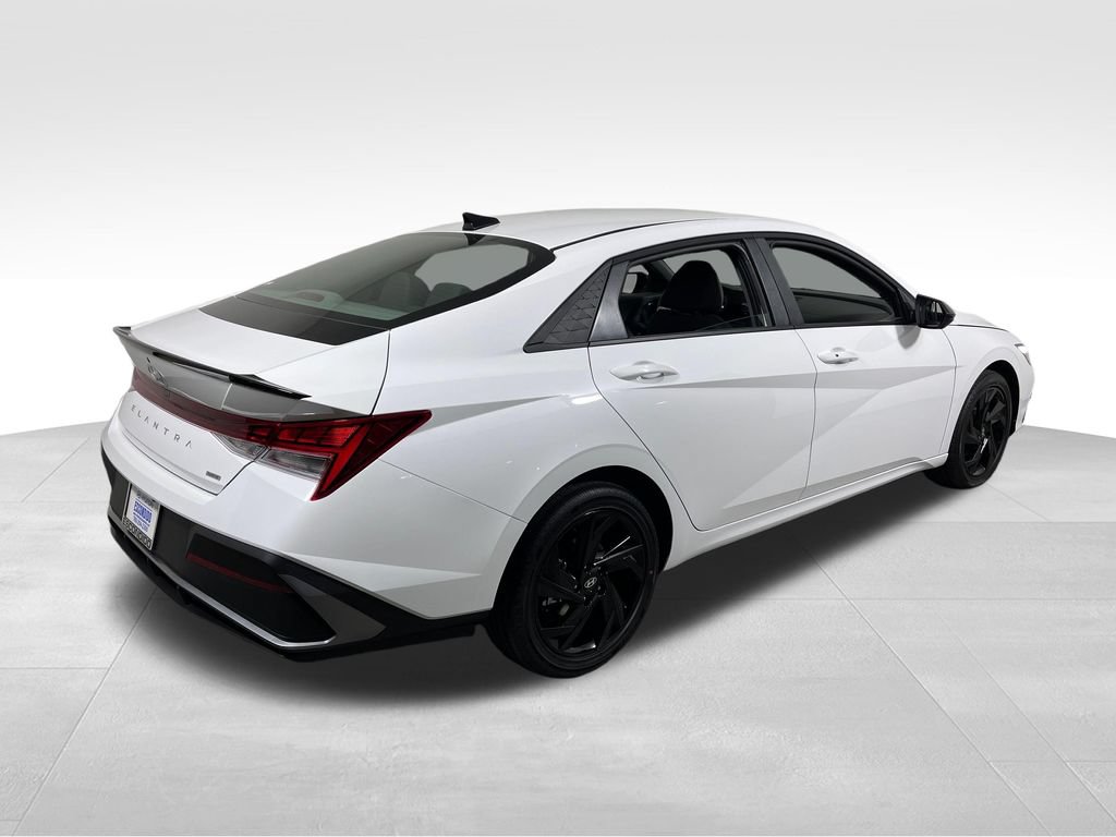 New 2026 Hyundai Elantra SEL FWD image 5
