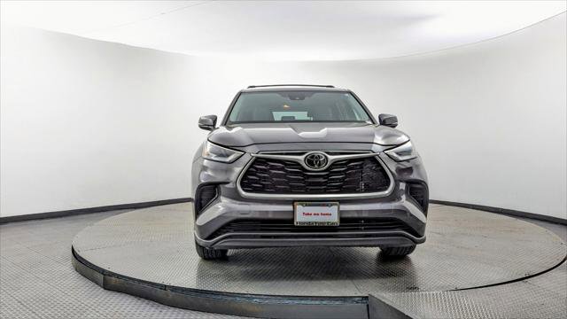 Used 2022 Toyota Highlander L image 12