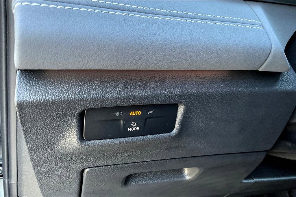 New 2026 Volkswagen Tiguan SE R-Line AWD/4WD image 15