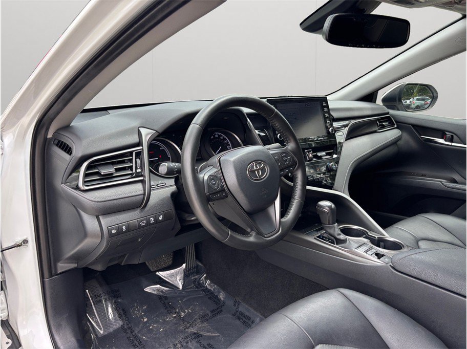 Used 2022 Toyota Camry XSE w/ Cold Weather Package FWD image 6