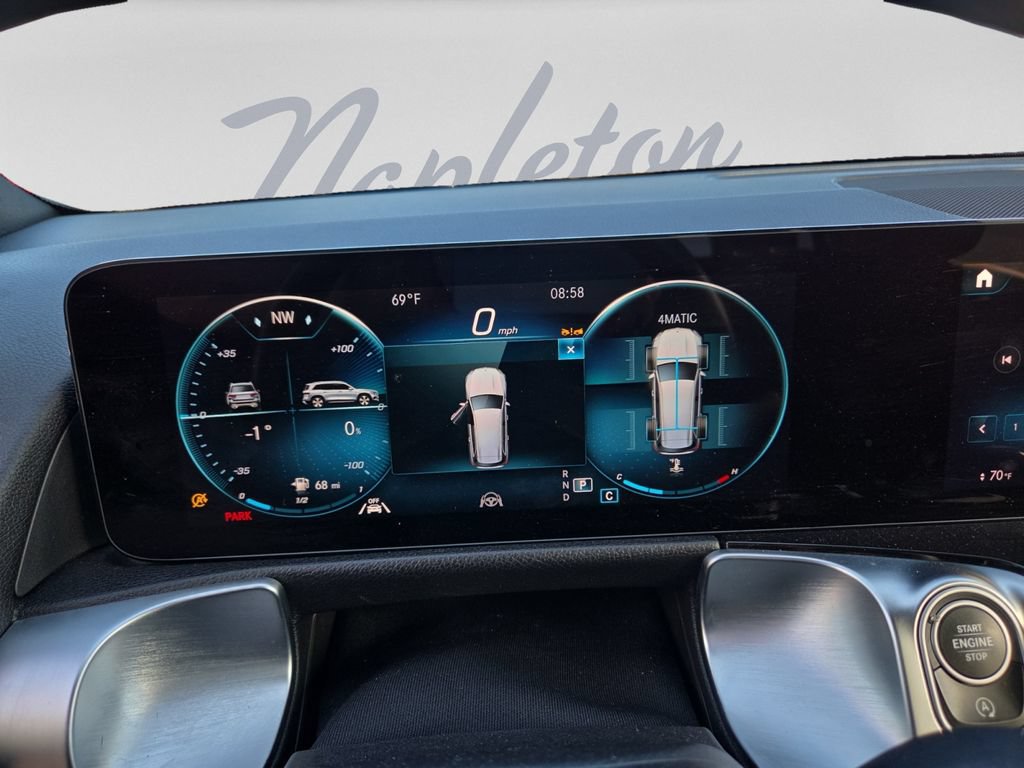 Used 2023 Mercedes-Benz GLB 250 4MATIC w/ Premium Package image 20