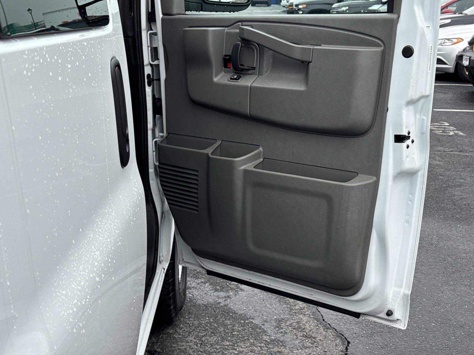 Used 2024 Chevrolet Express 3500 LT w/ LT Preferred Equipment Group image 13