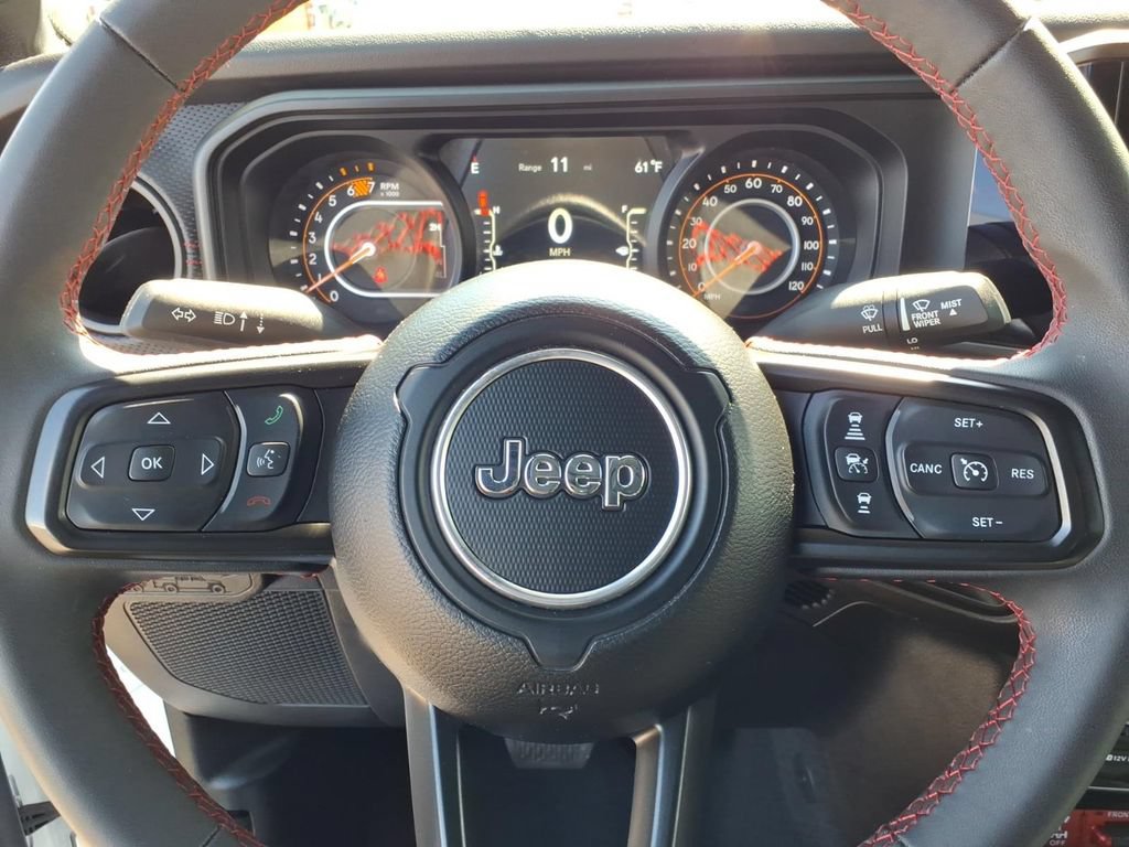 Used 2024 Jeep Wrangler Unlimited Rubicon AWD/4WD image 5