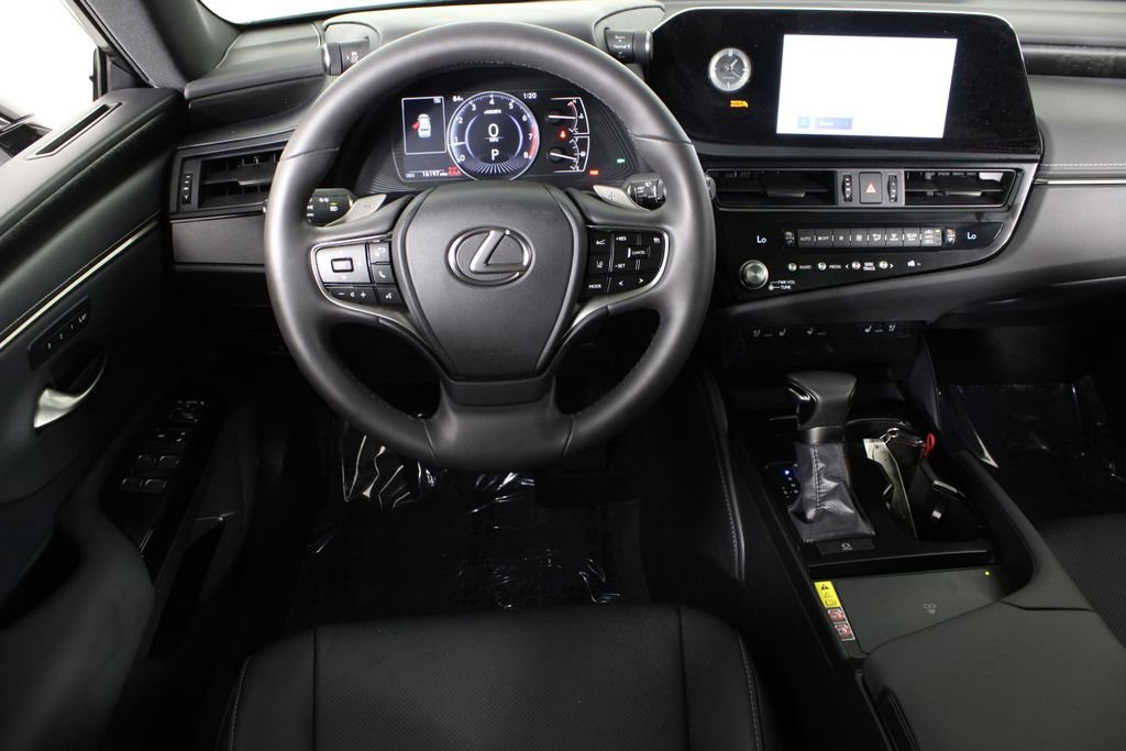 Used 2023 Lexus ES 250 w/ Premium Package image 6