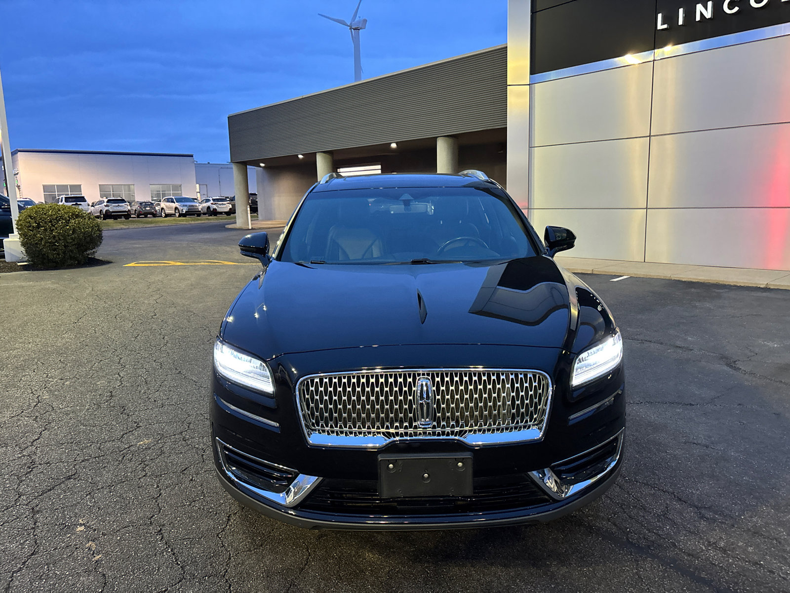 Used 2020 Lincoln Nautilus Reserve w/ Cargo Utility Package image 2