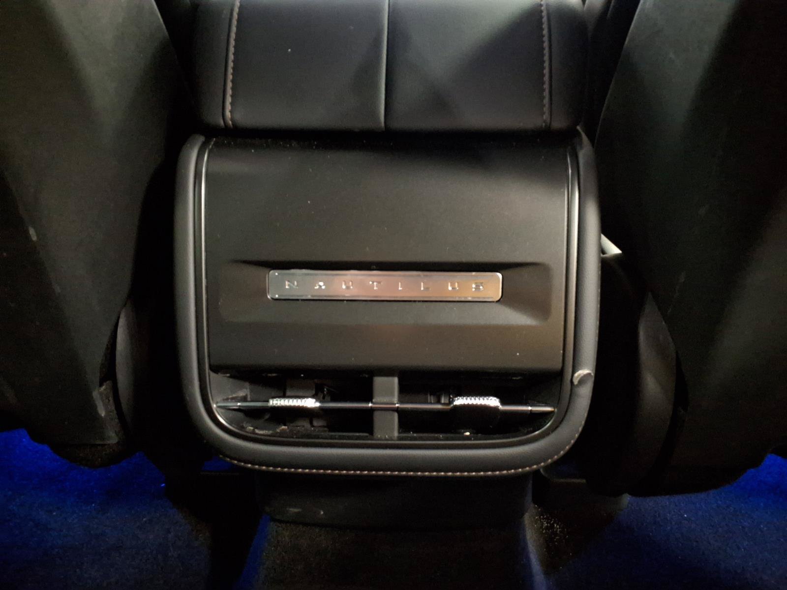 Used 2024 Lincoln Nautilus Premier w/ Jet Appearance Package AWD/4WD image 15