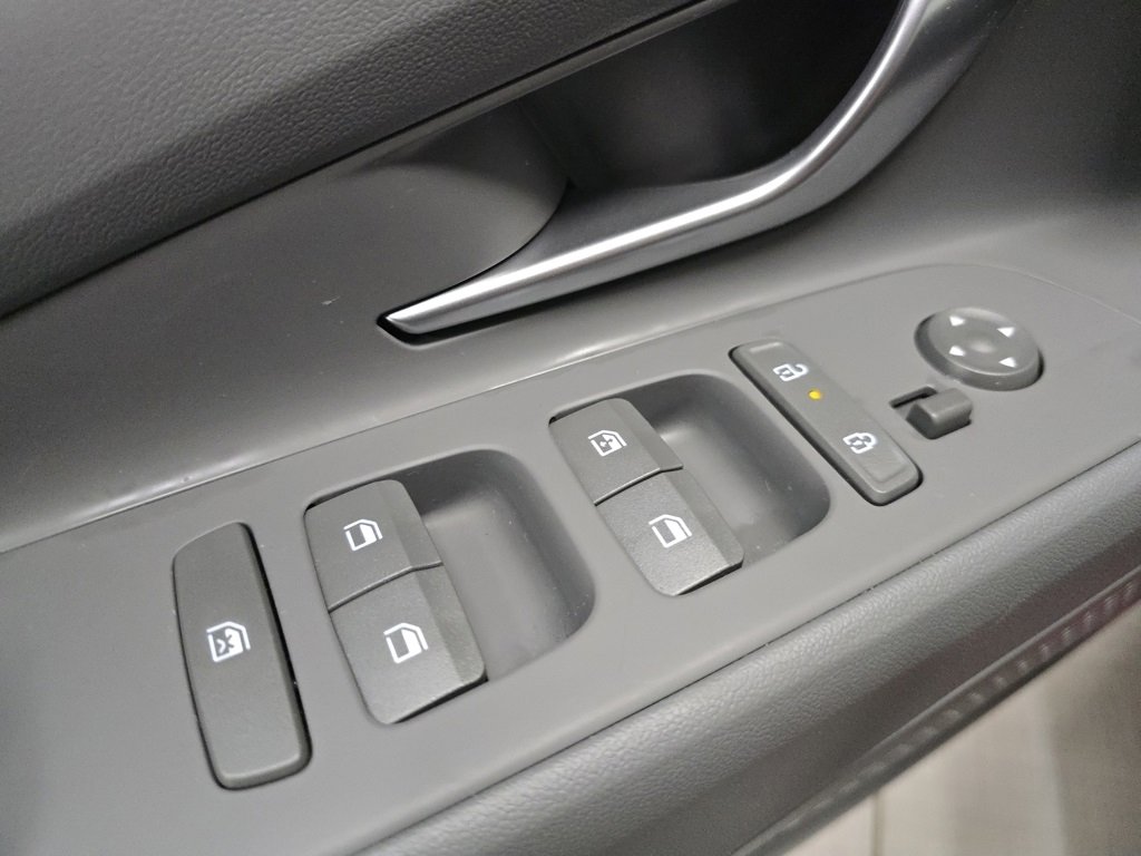 Used 2025 Hyundai Elantra Sport image 28