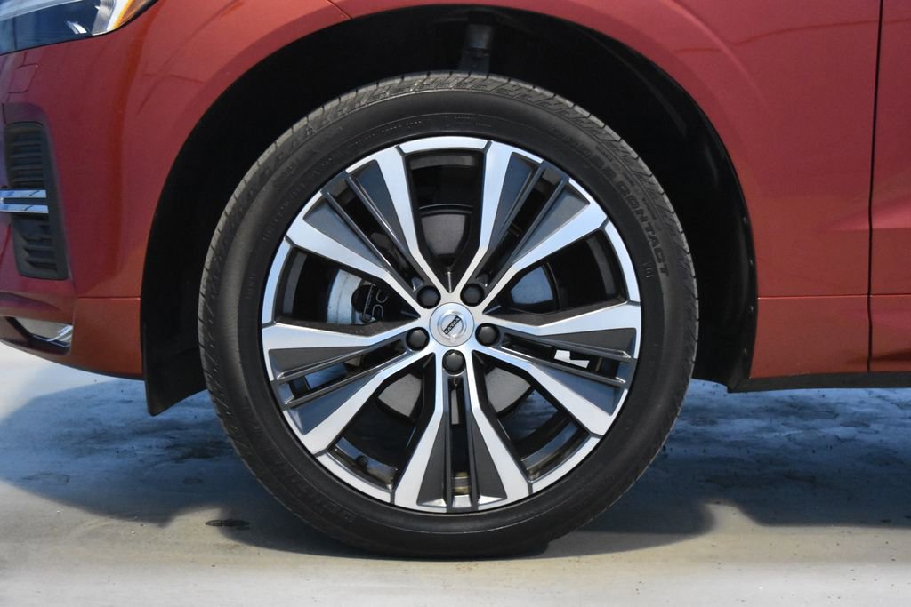 Used 2022 Volvo XC60 B5 Momentum image 24