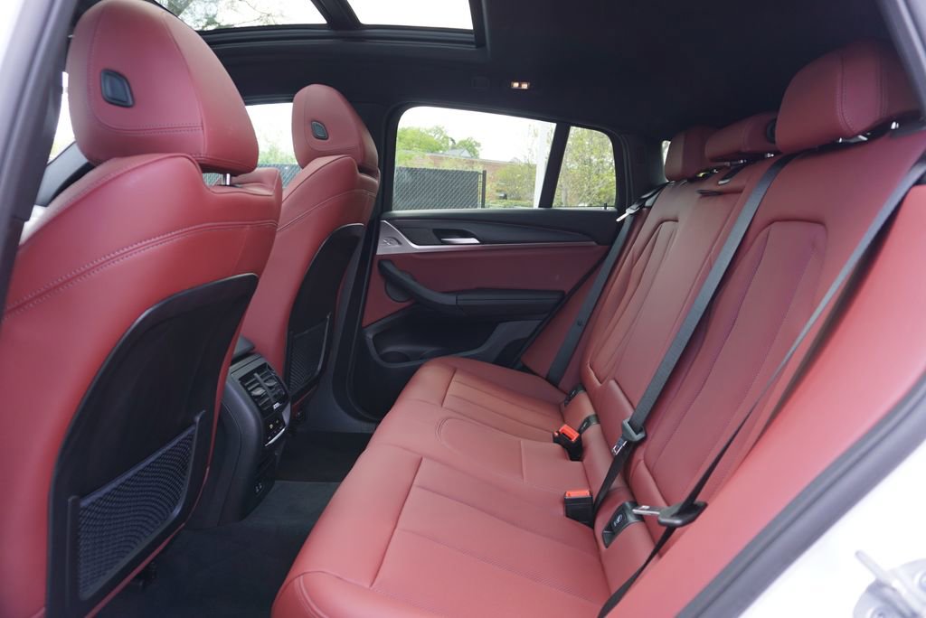 Used 2024 BMW X4 xDrive30i w/ Premium Package image 13