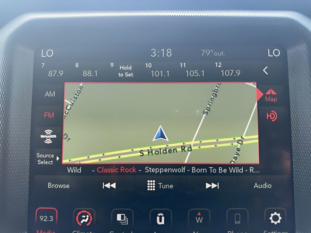 Used 2022 Jeep Wrangler Unlimited Sahara w/ Safety Group image 18