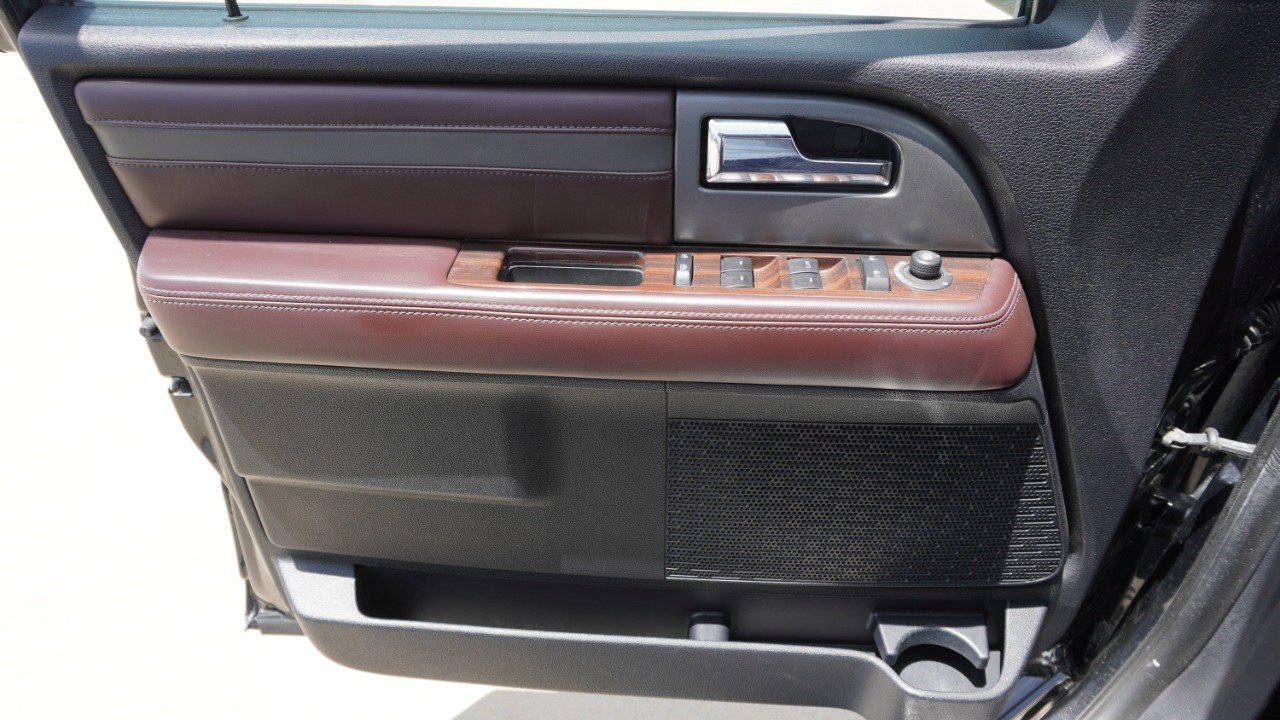 Used 2015 Ford Expedition EL Platinum RWD image 21
