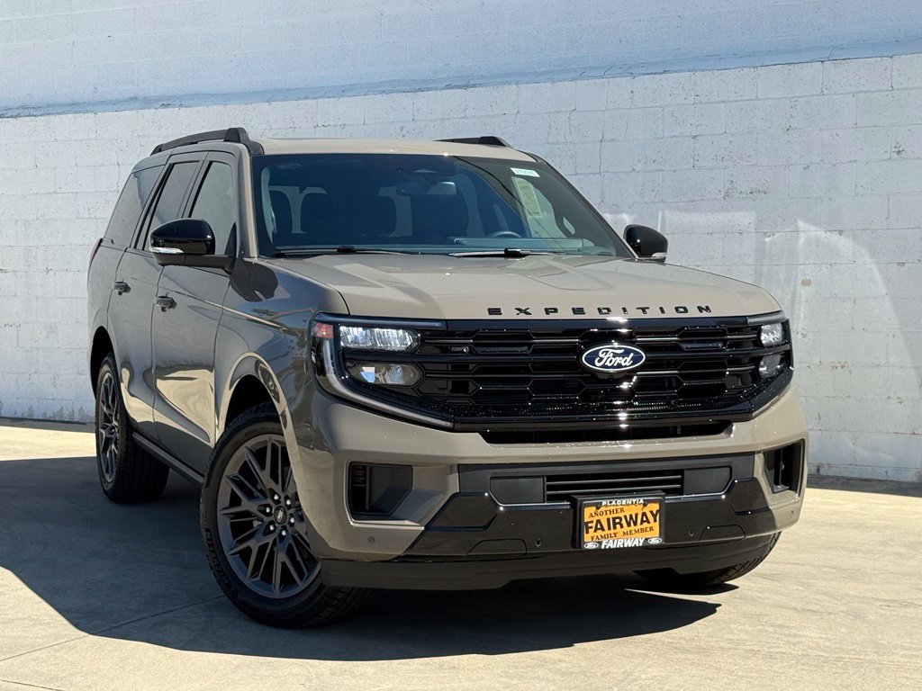 New 2027 Ford Expedition Platinum w/ Stealth Appearance Package RWD image 2