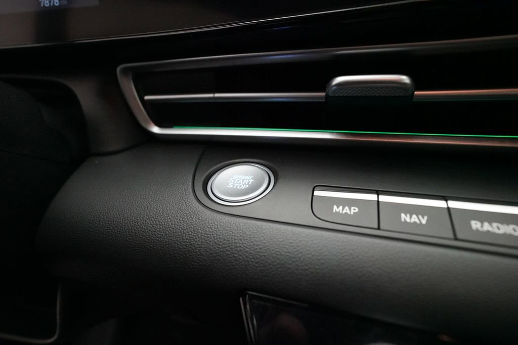 Used 2025 Hyundai Elantra Limited image 30