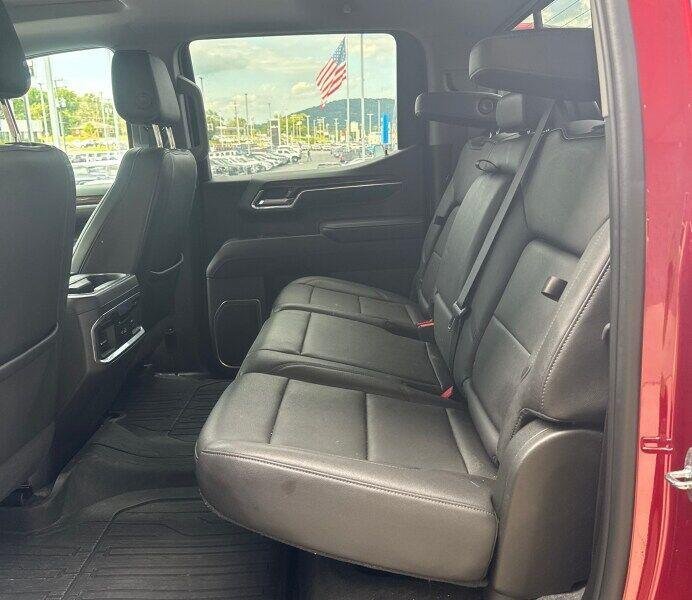 Used 2023 GMC Sierra 1500 Elevation w/ Elevation Premium Package AWD/4WD image 10