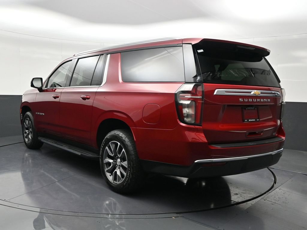 Used 2022 Chevrolet Suburban LT w/ LT Signature Package image 3