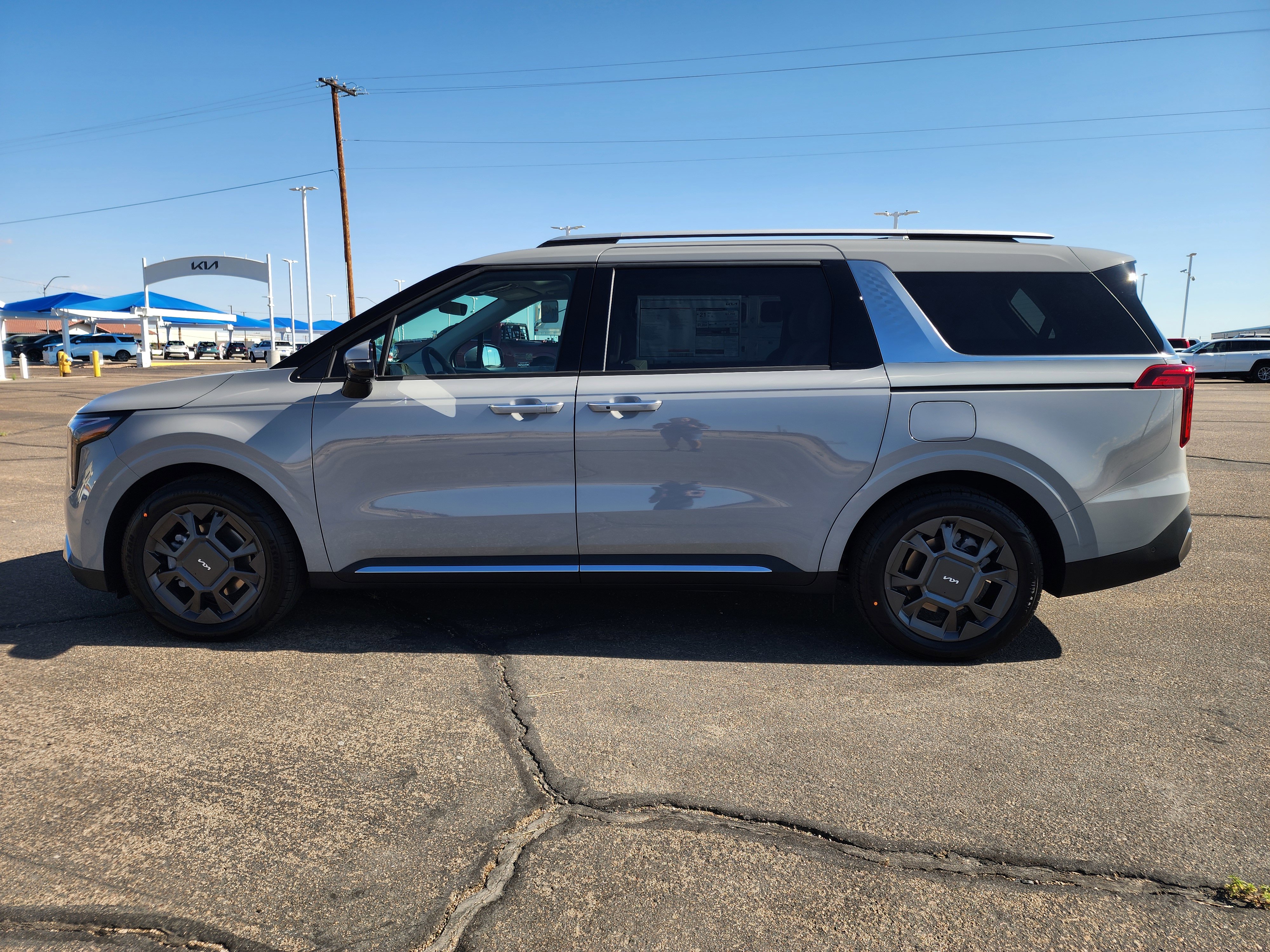 New 2026 Kia Carnival SX image 7