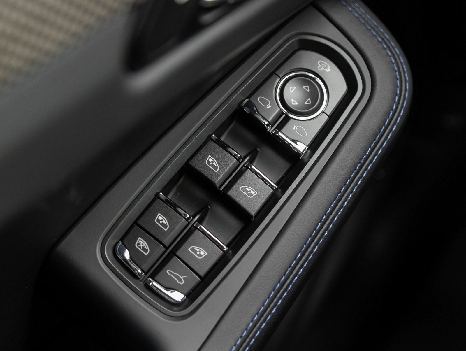 New 2026 Porsche Macan GTS image 19