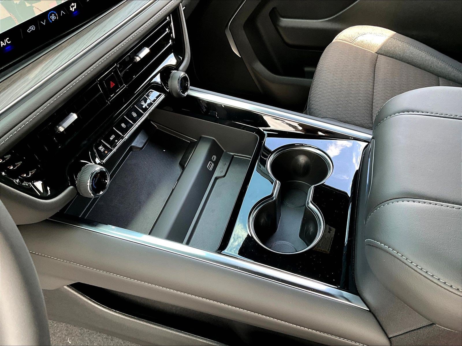 New 2026 Chevrolet Tahoe LS AWD/4WD image 12