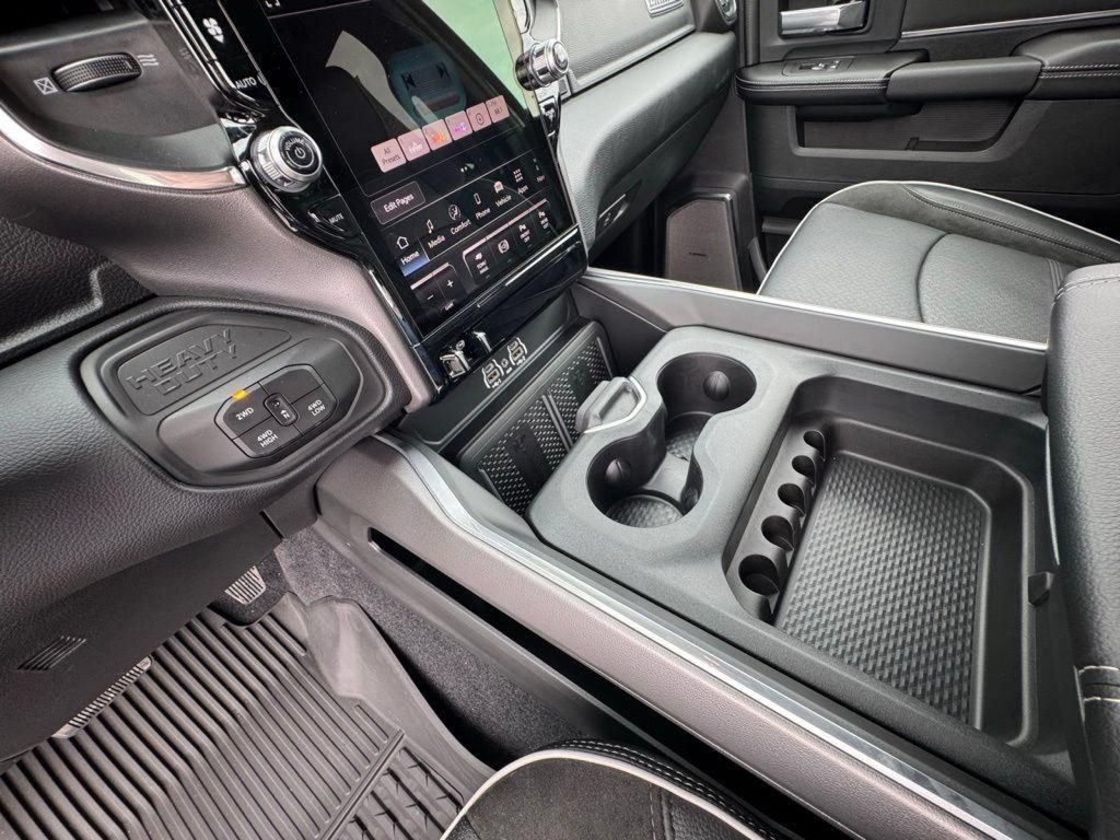 New 2026 RAM 2500 Laramie AWD/4WD image 29