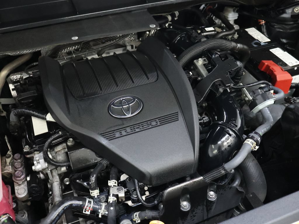Used 2024 Toyota Highlander Limited FWD image 30