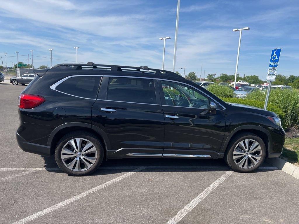 Used 2022 Subaru Ascent Touring AWD/4WD image 3