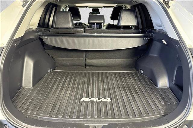 Used 2022 Toyota RAV4 XLE Premium AWD/4WD image 24
