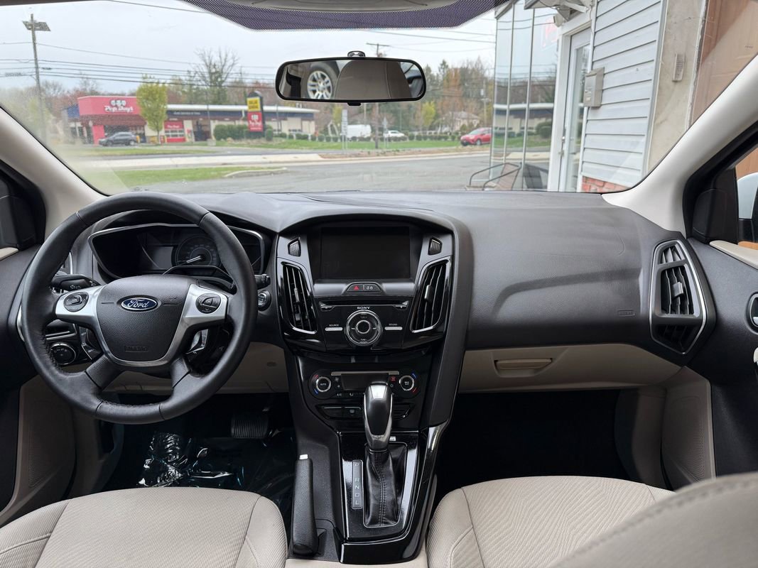 Used 2014 Ford Focus Electric Hatchback image 13