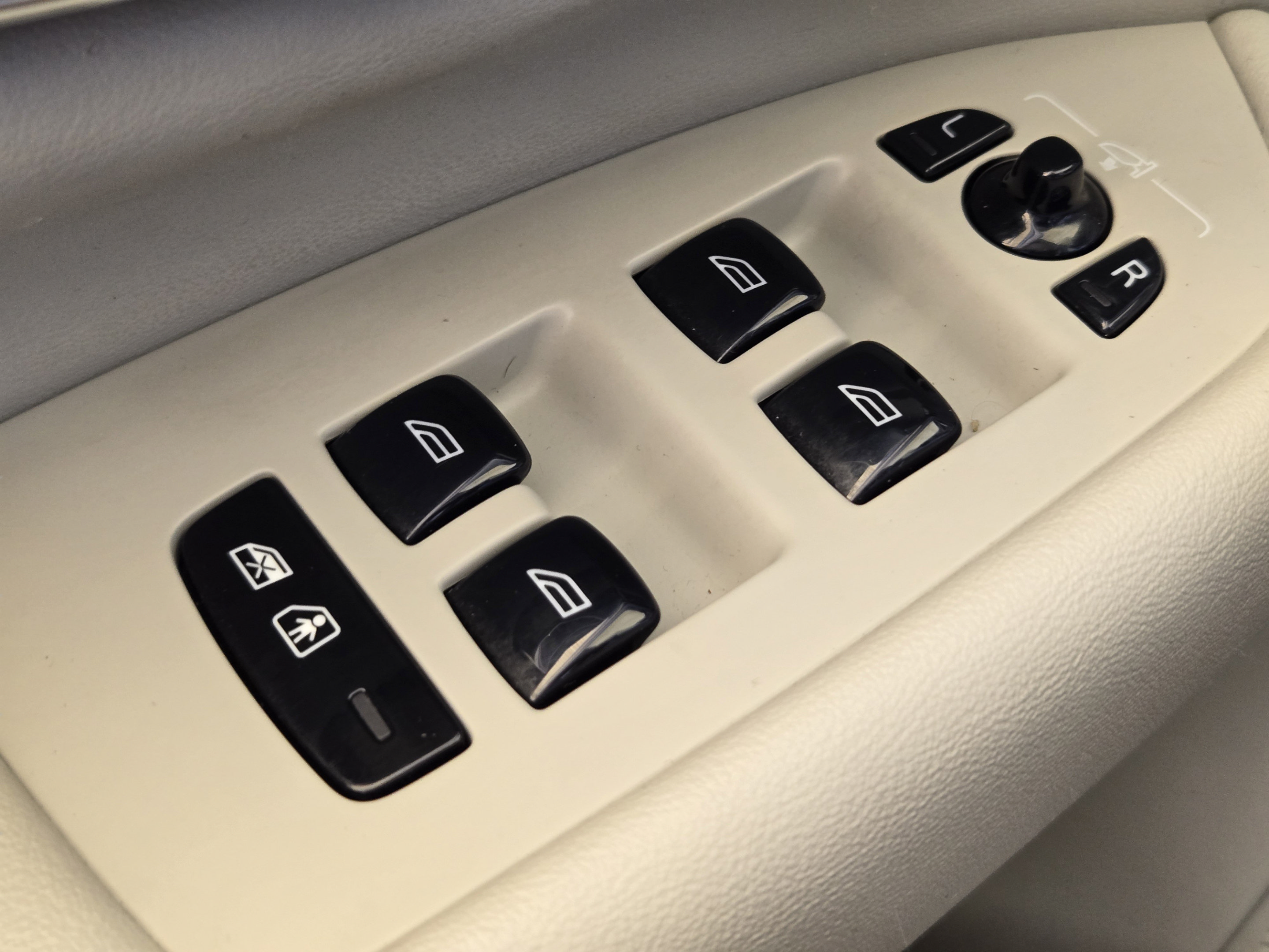 Certified 2022 Volvo XC90 T6 Inscription AWD/4WD image 23