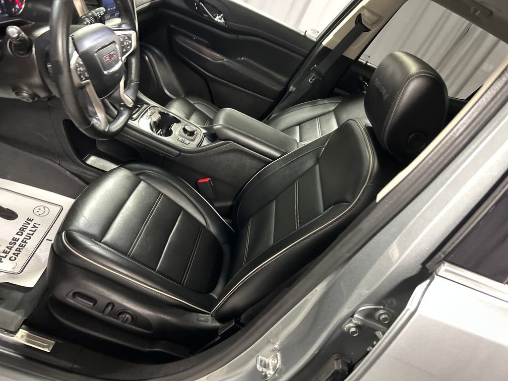 Used 2023 GMC Acadia Denali w/ Denali Ultimate Package image 12
