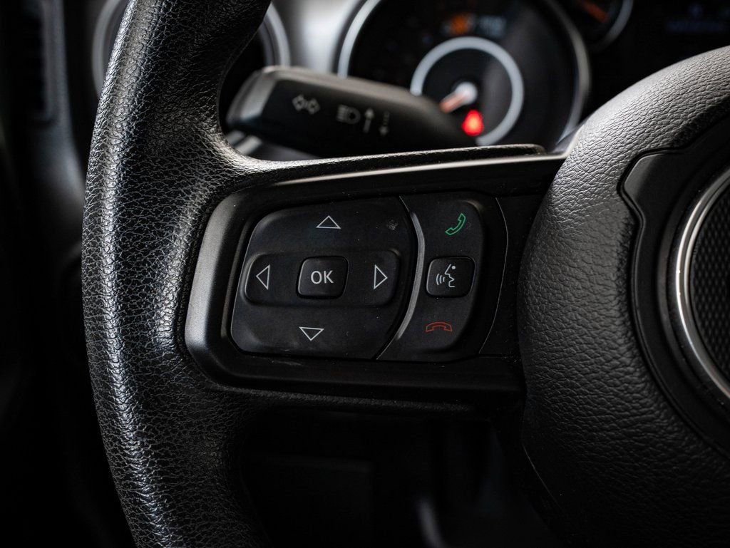 Used 2023 Jeep Wrangler Willys AWD/4WD image 29