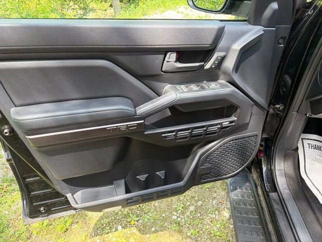 Used 2025 Toyota 4Runner TRD Off-Road Premium AWD/4WD image 8