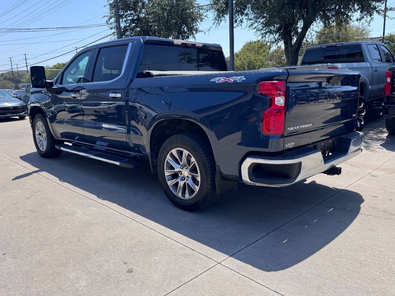 Used 2021 Chevrolet Silverado 1500 LTZ w/ Technology Package AWD/4WD image 7