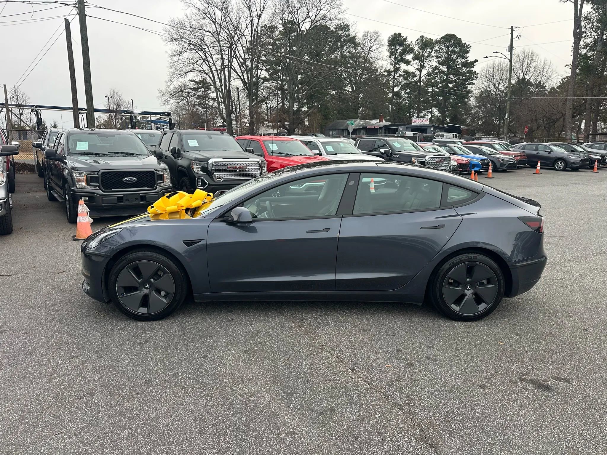 Used 2023 Tesla Model 3 Standard Range RWD image 4
