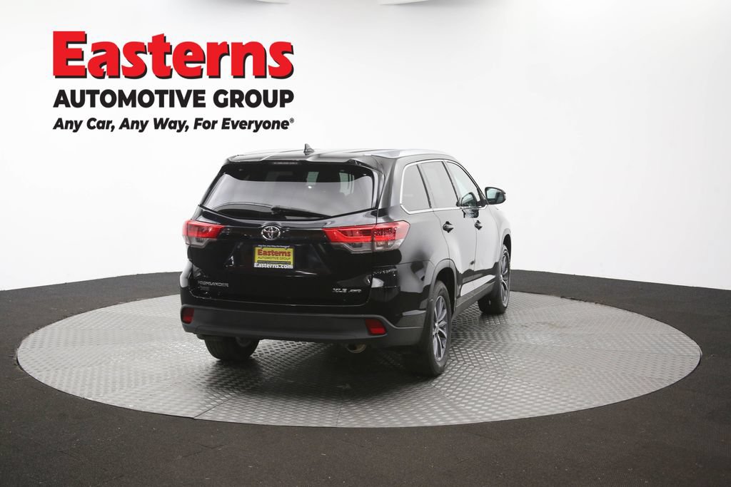 Used 2019 Toyota Highlander XLE AWD/4WD image 43