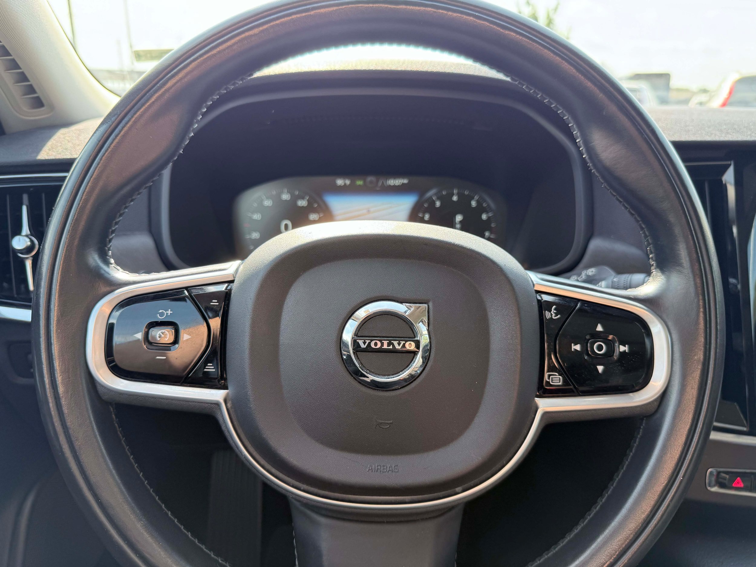 Used 2018 Volvo V90 T6 Cross Country w/ Convenience Package AWD/4WD image 15