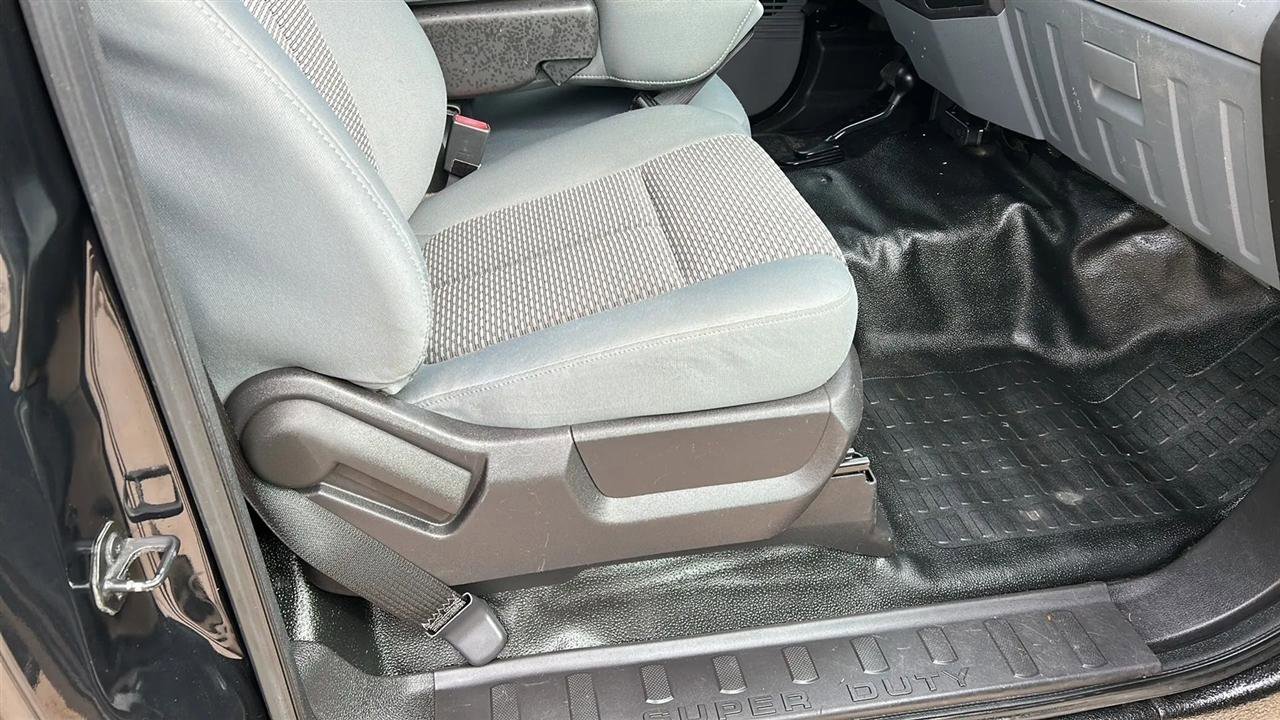 Used 2015 Ford F350 XL w/ Snow Plow Prep Package image 75