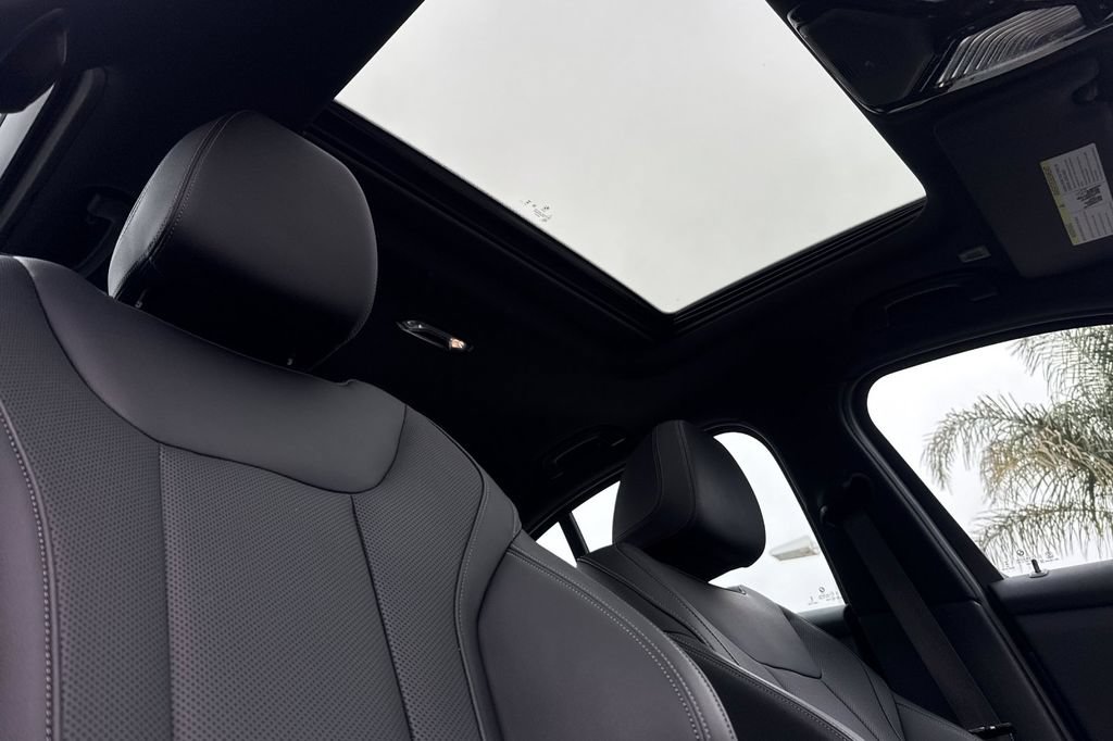 Used 2025 BMW M340i RWD image 17